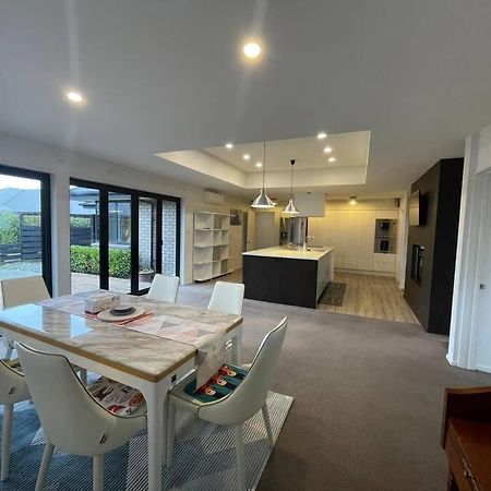 Spacious 4 Bed Family Home Christchurch Ngoại thất bức ảnh